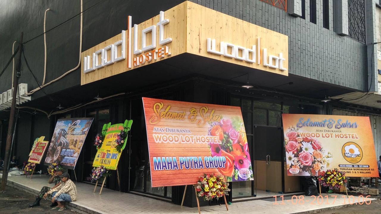 Woodlot Hostel Malang Dış mekan fotoğraf